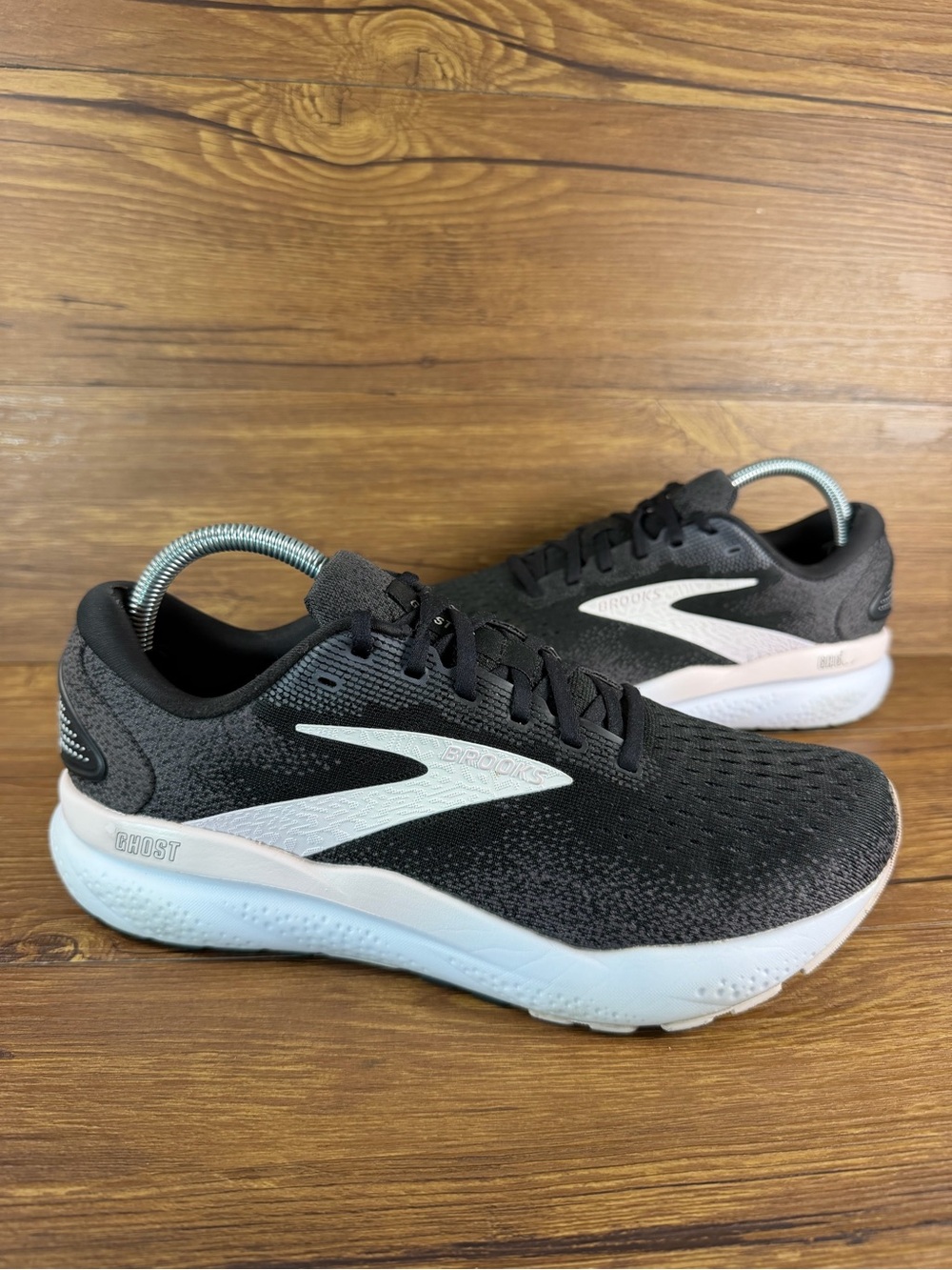 Brooks Ghost 16 Running Shoes Women’s Size 10 Athletic Sneakers